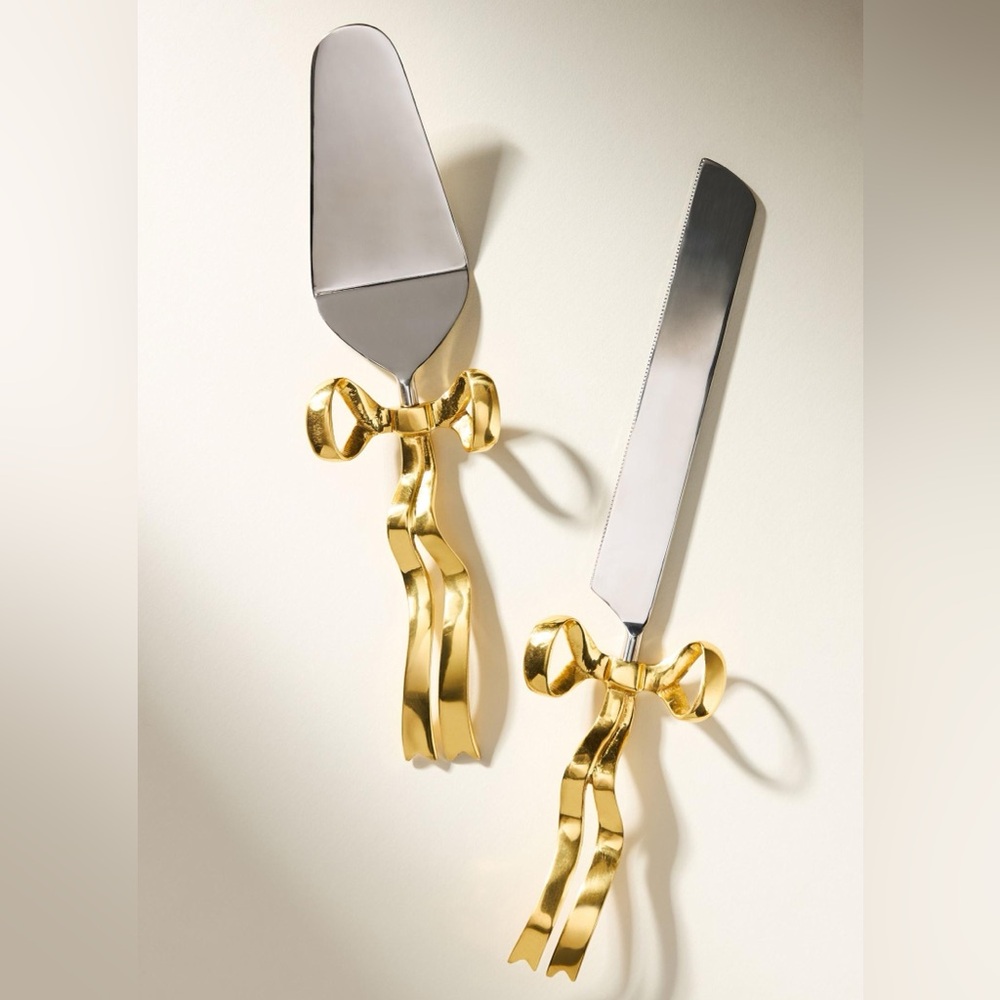 Anthropologie Benedita Bow Cake Server Set